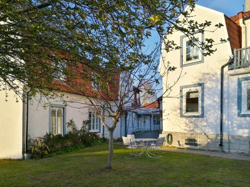 Appartement Karl-Oskars Krypin à Visby Extérieur photo